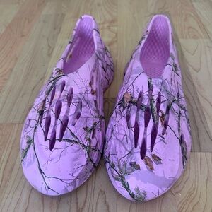 Imran Potato Lobster Shoes Pink  Size: 10 M